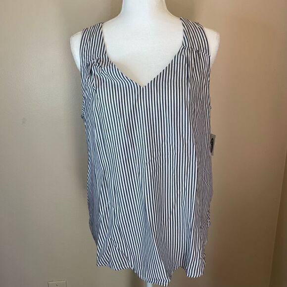 New! Old Navy| Large|Sleeveless top| striped | Fit and flare| soft| Loose - Picture 10 of 10